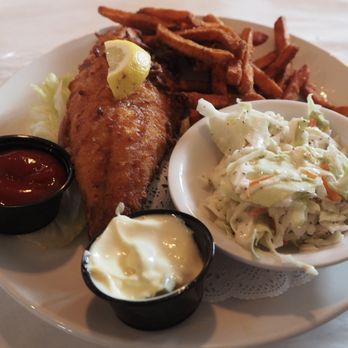 Glenwillow Grille - Walleye - American Near Me - Solon, Ohio