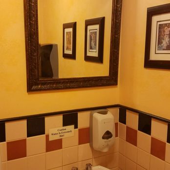 Wall Street Diner - Clean bathroom - Diners Near Me - Spokane, Washington