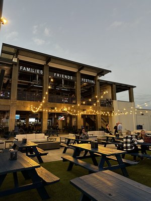 The HUB by null