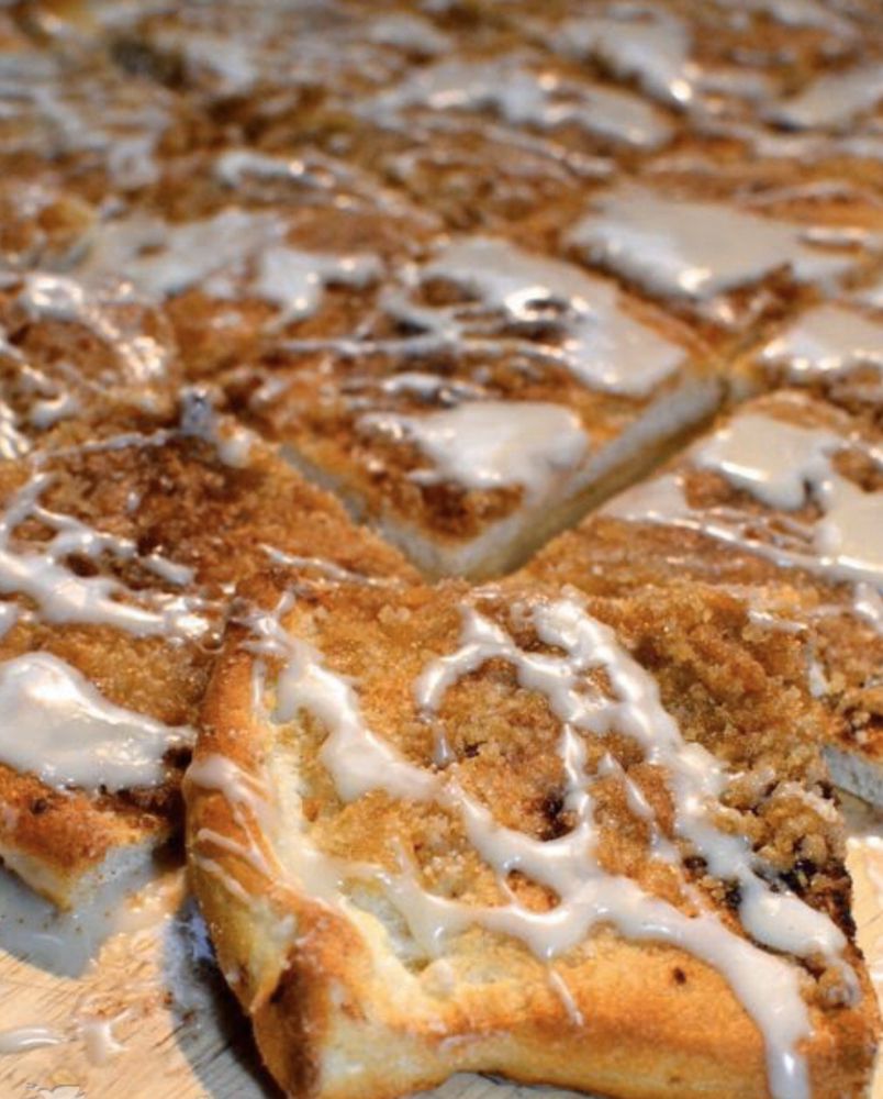 Thin and Crisp Gourmet Pizza