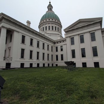 Old Courthouse - Landmarks & Historical Buildings Near Me - Saint Louis, Missouri