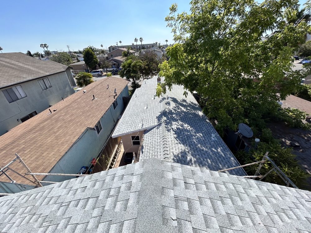 Slide of Hernandez Roofing