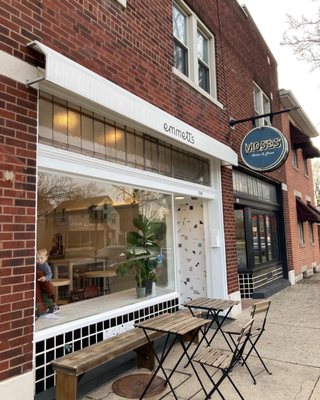 Emmett's Cafe by null