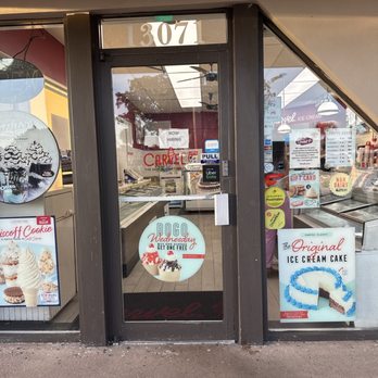 Carvel - Outside - Ice Cream & Frozen Yogurt Near Me - Miami, Florida