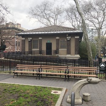 McLaughlin Park - Playgrounds Near Me - Brooklyn, New York
