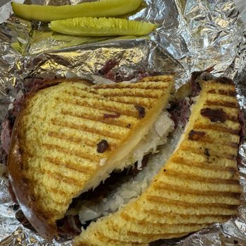 Hershel's East Side Deli - Pastrami on challah - Delis Near Me - Philadelphia, Pennsylvania