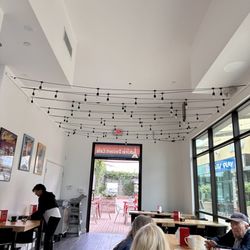Adore Dessert Cafe - Nice open space with atmospheric lighting