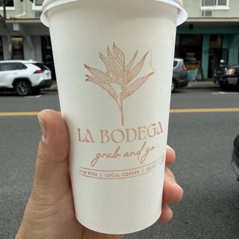 La Bodega Grab and Go - 16 oz hot yummy Cardamom almond latte - Coffee & Tea Near Me - Kailua, Hawaii La Bodega Grab and Go - 16 oz hot yummy Cardamom almond latte - Coffee & Tea Near Me - Kailua, Hawaii