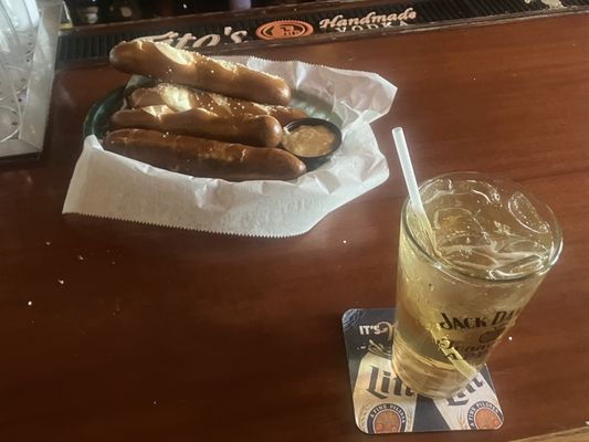 20 North Broadway Tavern by null