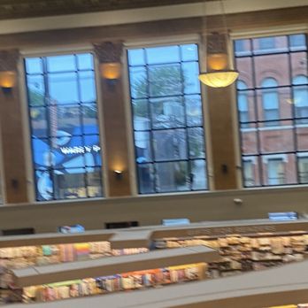 Barnes & Noble - Bookstores Near Me - Chicago, Illinois