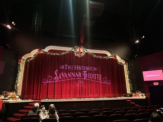 Savannah Theatre by null