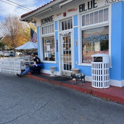 Bonnie Blue