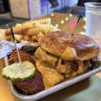 Houston TX Hot Chicken - **Sandwich & Tender - Chicken Shop Near Me - San Diego, California