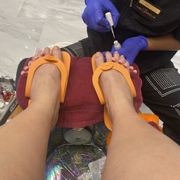 Signature pedicure Signature pedicure