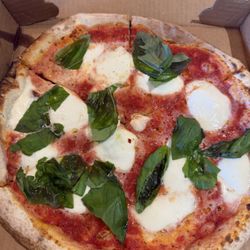 Soulberry Market - Margharita pizza