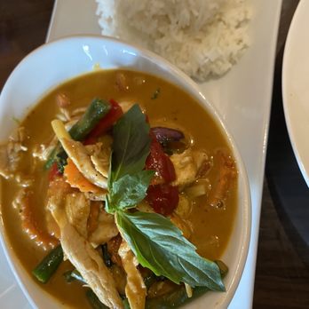 Thai Heaven Restaurant - Red Curry with rice - Thai Near Me - Catonsville, Maryland