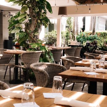 Serafina - Outdoor seating - Italian Near Me - San Juan, Puerto Rico Serafina - Outdoor seating - Italian Near Me - San Juan, Puerto Rico