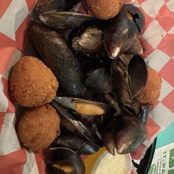 Willoughby By the Bay - Mussels to die for - Seafood Near Me - Norfolk, Virginia Willoughby By the Bay - Mussels to die for - Seafood Near Me - Norfolk, Virginia