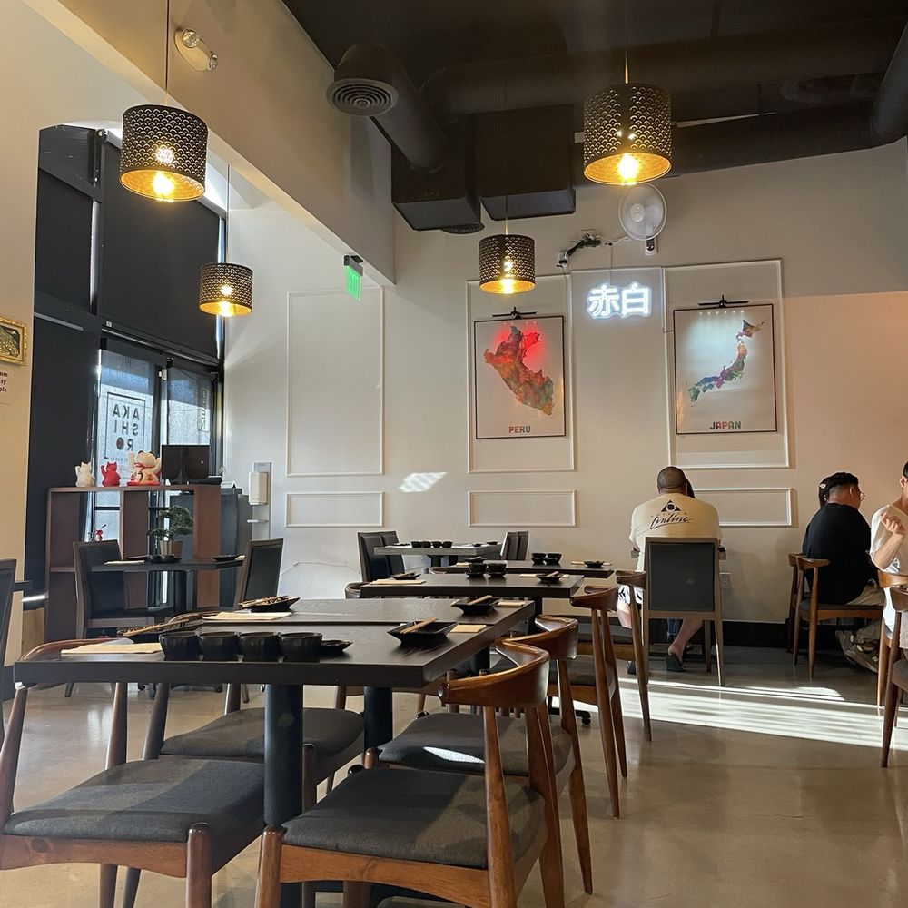 Akashiro - Inside - Sushi Bars Near Me - Fullerton, California