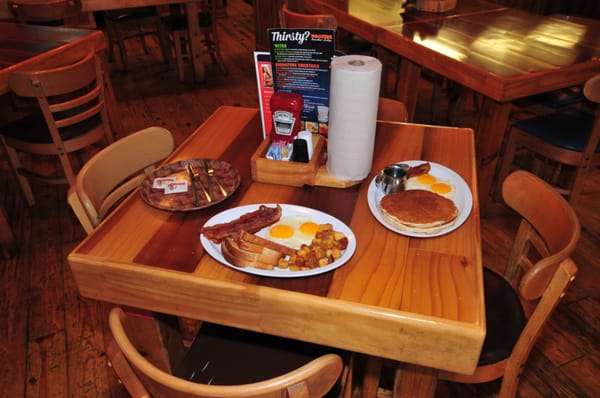 Hooters Restaurant of Las Vegas by null