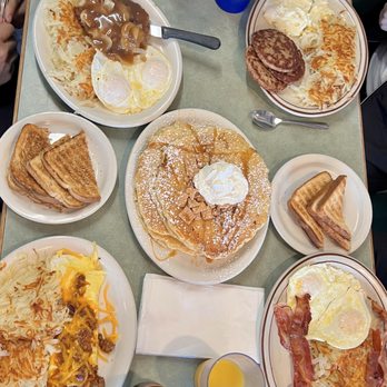 Mom's Place - Diners Near Me - Tampa, Florida Mom's Place - Diners Near Me - Tampa, Florida