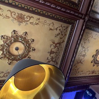 Cafe Versailles - Ceiling tiles - Restaurants Near Me - Betanzos, C Cafe Versailles - Ceiling tiles - Restaurants Near Me - Betanzos, C