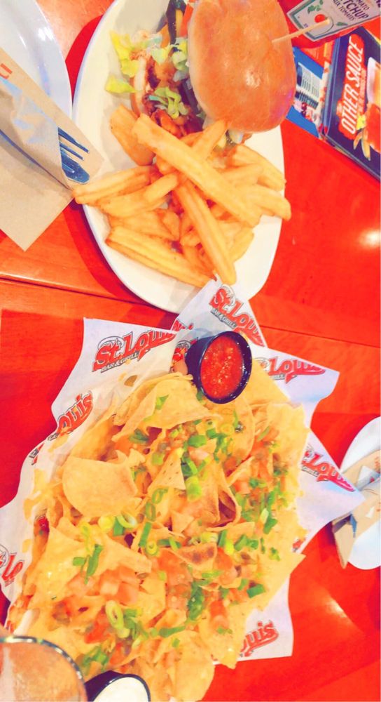 ST. LOUIS BAR & GRILL Updated July 2024 39 Photos & 34 Reviews 29