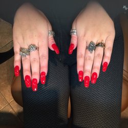 Hollywood Nails