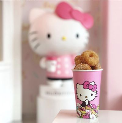 Hello Kitty Café by null