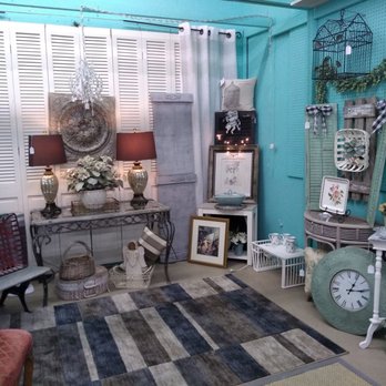 East Town Antique Mall - Antiques Near Me - Chattanooga, Tennessee East Town Antique Mall - Antiques Near Me - Chattanooga, Tennessee