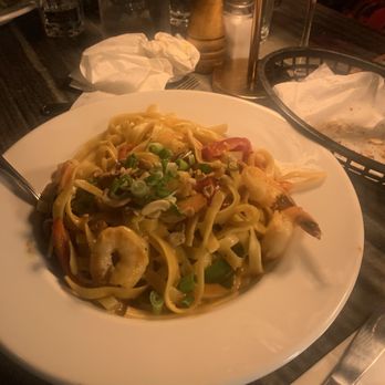 Pagliacci's - Curry Prawn pasta - Seafood Near Me - Victoria, British Columbia Pagliacci's - Curry Prawn pasta - Seafood Near Me - Victoria, British Columbia