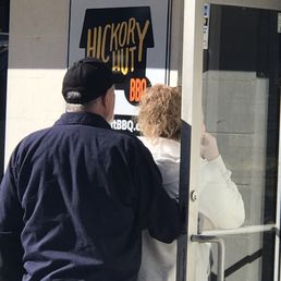 Folks waiting in line! Folks waiting in line!