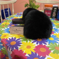 Cassandra Furs - Black fur sliders