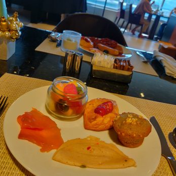 Conrad Manila - Executive lounge breakfast - Hotels Near Me - Pasay City, NCR Conrad Manila - Executive lounge breakfast - Hotels Near Me - Pasay City, NCR