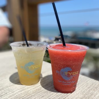 RipTydz - Top Shelf margarita and frozen strawberry margarita - Seafood Near Me - Myrtle Beach, South Carolina RipTydz - Top Shelf margarita and frozen strawberry margarita - Seafood Near Me - Myrtle Beach, South Carolina