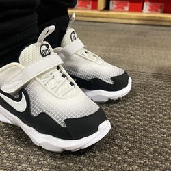 DSW Designer Shoe Warehouse