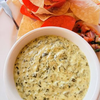 Bahama Breeze - Spinach dip - Caribbean Near Me - Duluth, Georgia