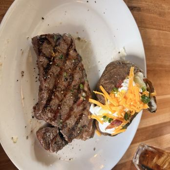 J. Alexander's - Steak and loaded potatoes - New American Near Me - San Antonio, Texas