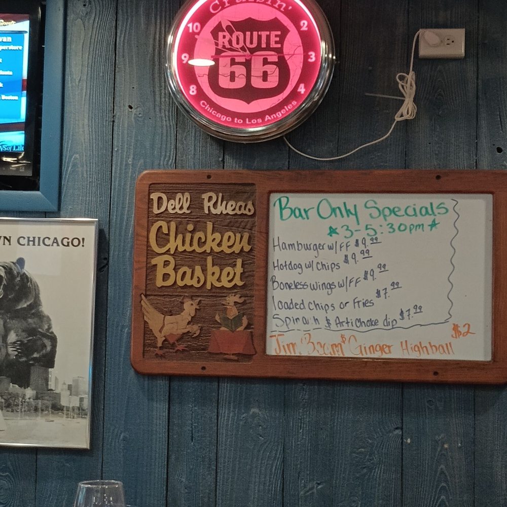 Dell Rhea's Chicken Basket - American Near Me - Willowbrook, Illinois