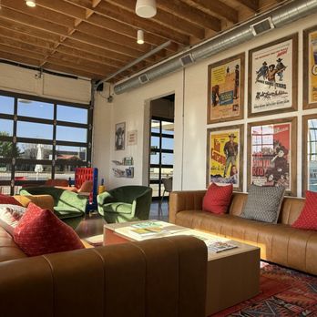 Mesa Coffee - Overflow lounge - Coffee & Tea Near Me - Lamesa, Texas