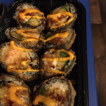 Mizu - The castle roll- fried roll with a panko coating.. dry, bland and undersauced. - Japanese Near Me - Winston-Salem, North Carolina