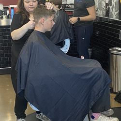 Floyd's 99 Barbershop