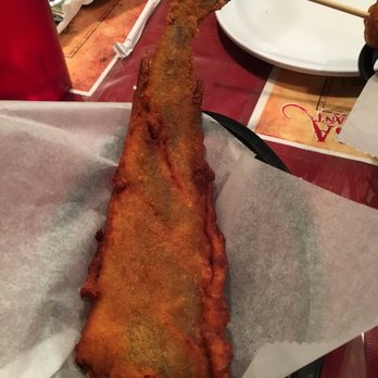La Bomba - Fried fish - Puerto Rican Near Me - Chicago, Illinois