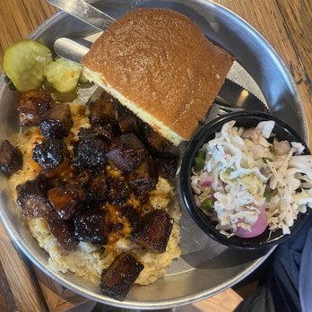 Edley's Bar-B-Que - Burnt ends with grits - Barbeque Near Me - Nashville, Tennessee