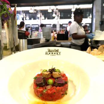 Tartar-ia - The Asian Beef Tartare involves shitake mushroom, foie gras and a Japanese style sauce - outstanding ! - Modern European Near Me - Lisboa, 20