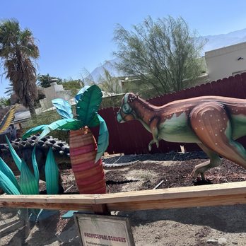 Cabazon Dinosaurs - Museums Near Me - Cabazon, California