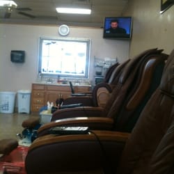 California Nails - Pedicure chairs, there are 6.