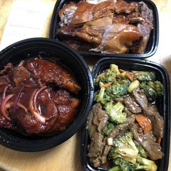 Sunrise Square at Mohegan Sun - Beef with broccoli, Peking pork chops, and roasted duck. - Asian Fusion Near Me - Uncasville, Connecticut Sunrise Square at Mohegan Sun - Beef with broccoli, Peking pork chops, and roasted duck. - Asian Fusion Near Me - Uncasville, Connecticut