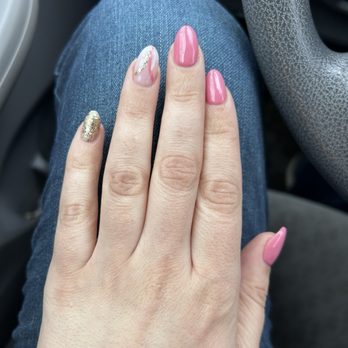 Polish n' Refine - Gel nails with design on the ring finger - Nail Salons Near Me - West Roxbury, Massachusetts Polish n' Refine - Gel nails with design on the ring finger - Nail Salons Near Me - West Roxbury, Massachusetts