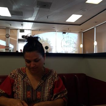 Mil’s Diner - Busy Sunday - organized and smooth - Diners Near Me - Milpitas, California Mil’s Diner - Busy Sunday - organized and smooth - Diners Near Me - Milpitas, California